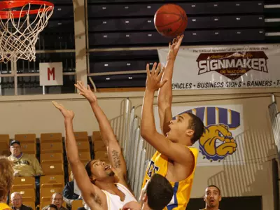 Jackrabbits struggle in a loss at Western Illinois