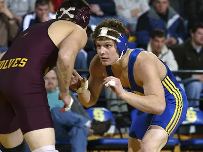 Wolves slip past Jacks