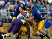 Jackrabbits start second half with Cal Poly