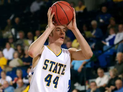 Jacks complete weekend road sweep