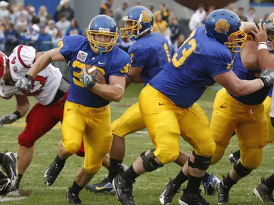 Jacks stay in title hunt with win over Missouri State