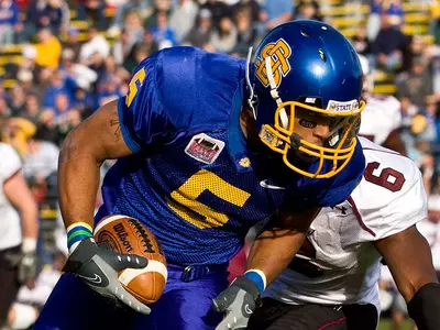 No. 3 Salukis dump Jackrabbits, 34-15