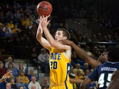 Jackrabbit men fall at Minnesota