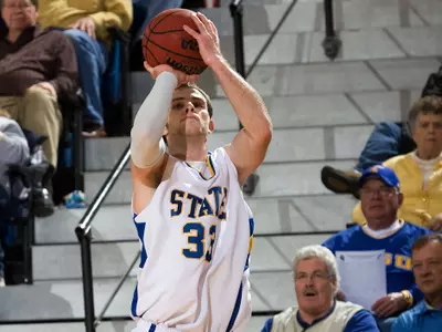 Jackrabbits roll the ?Roos