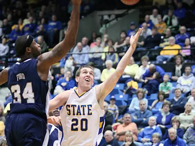 Jacks end 2009 with 72-70 win over ORU