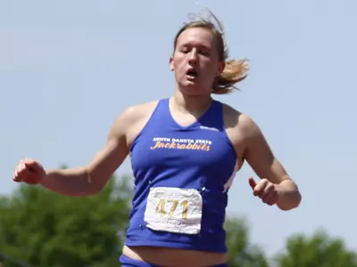 Wollman breaks two school records at Iowa State Classic