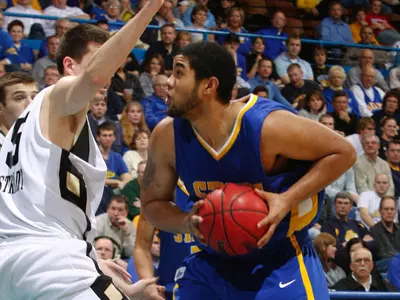 Jacks non-conference season ends at Minnesota