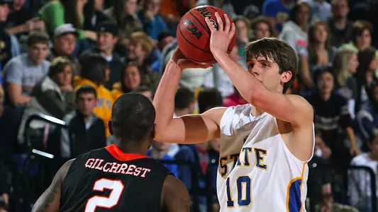 Jackrabbits cage Bengals for fourth straight win