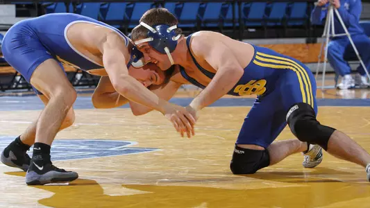 Wrestlers post 0-1-1 record endowment match