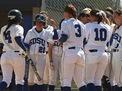 Jacks sweep IUPUI in Summit League action