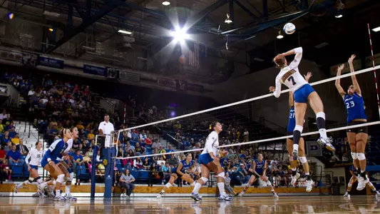 Fiegen leads Jacks past UMKC