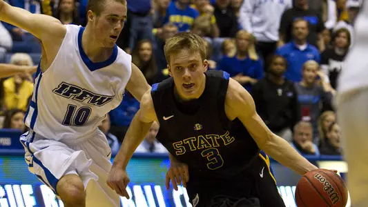 Jacks down ?Dons in Summit quarterfinals