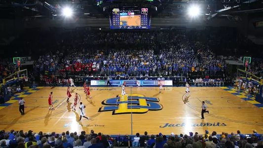 Sellout crowd sees an 86-56 SDSU win