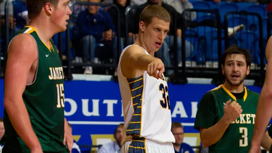 Jackrabbits and Golden Gophers meet in Minneapolis