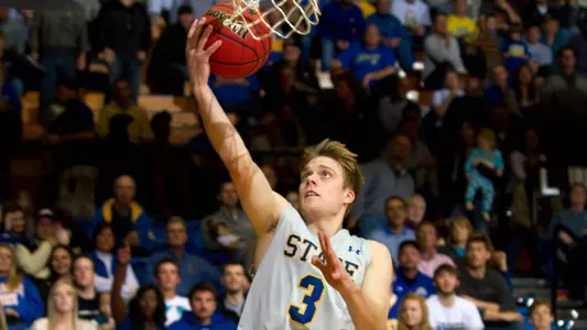 Jackrabbits stun No. 16 New Mexico in The Pit