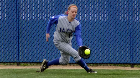 Softball drops close contest to Dayton