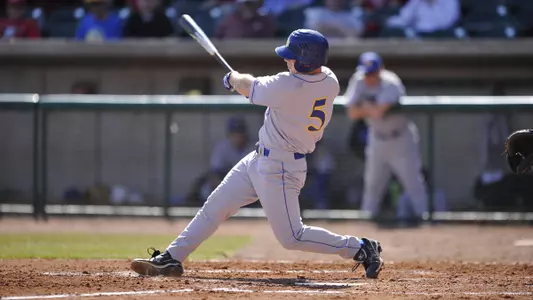 Jacks, Fort Wayne split two