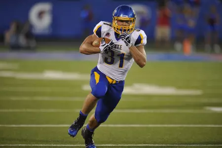 Jackrabbits win MVFC opener, 24-10