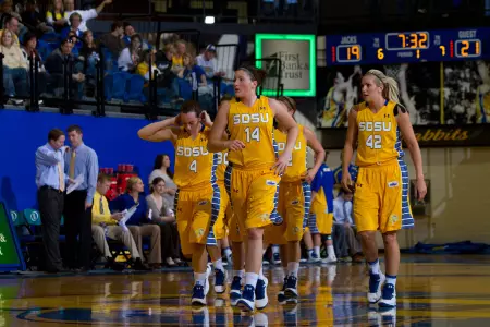 Jackrabbits move on to Western