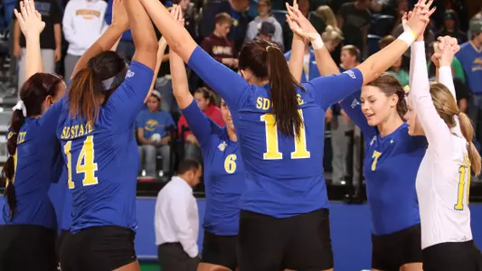 Rabbits return to the road at WIU and Omaha