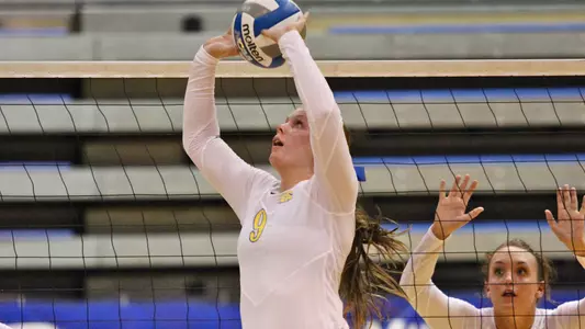 Volleyball season ends with 3-0 loss at IUPUI