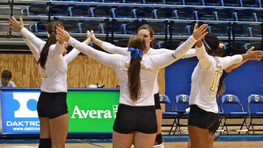 Jacks play co-favorites in regular season finale