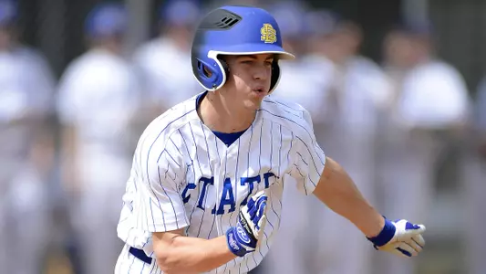 Jacks break out the bats, win 18-4