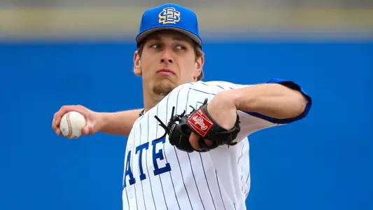 Jacks lose, win at Omaha