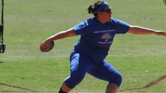 Assmus wins the discus