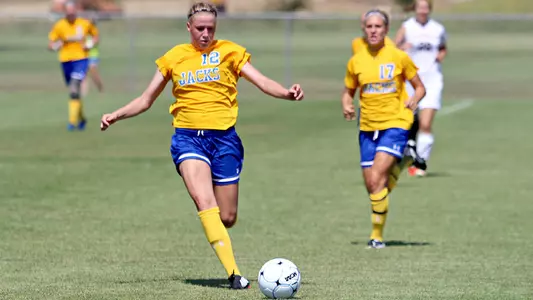 Jackrabbits travel to Iowa for weekend slate