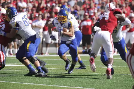 Big-play Bears upend SDSU