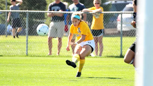 Balanced attack propels SDSU over UND, 6-1