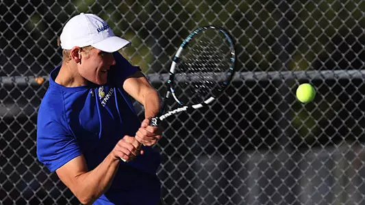 Jacks sweep Quinnipiac, 5-2