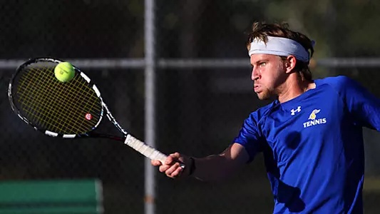 Men?s Tennis Falls at Marquette