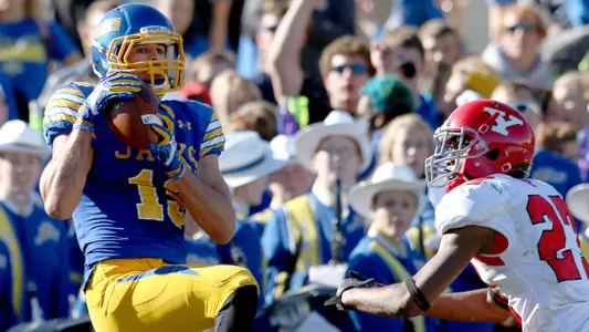 Jackrabbits fall short to YSU on Hobo Day