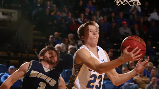 Late Rally Comes Up Short in Utah