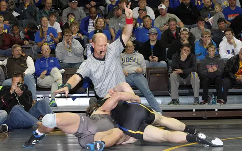 Jacks Drop 2nd Annual Battle of the Border Bell