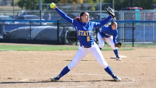 Softball splits on Senior Day