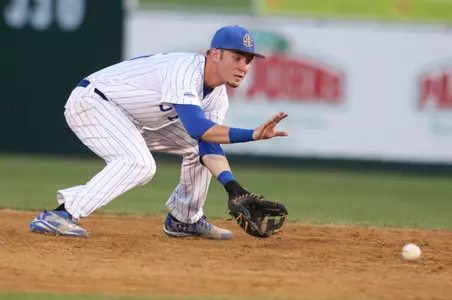 Jackrabbits top Touglaoo, 13-1