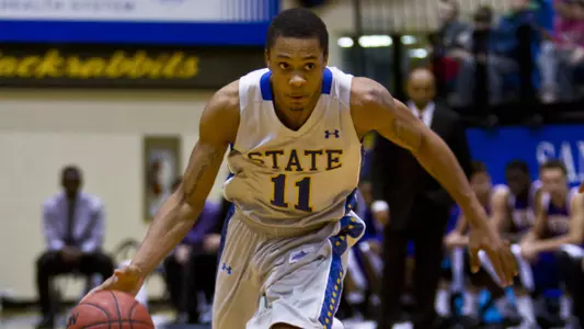 Jacks Even Summit League Mark with win at Omaha