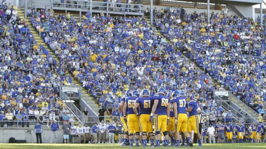 Jackrabbits topple No. 2 Illinois State, 25-20