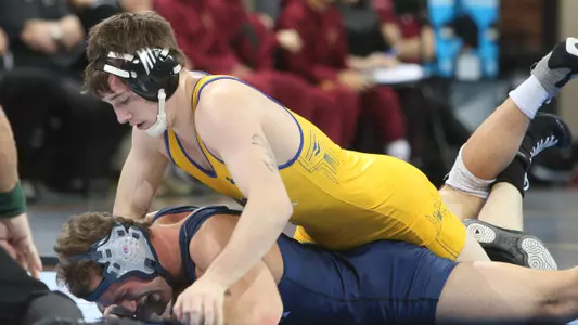 Pack leads Jackrabbits at Midlands