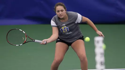 Women?s Tennis Falls in Missouri