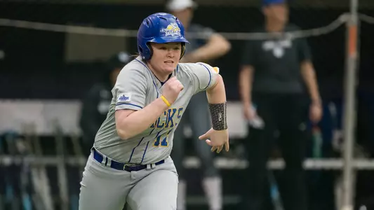 McQuistan_UNI_Softball