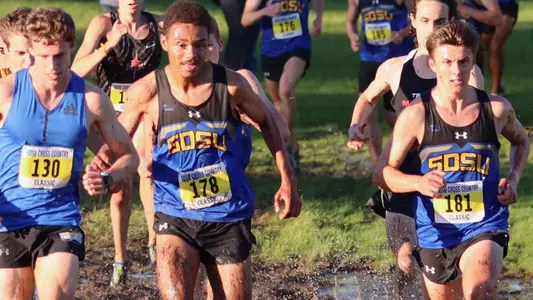 Joseph Minor-Williams runs at the 13th SDSU CLassic on 9/13/19