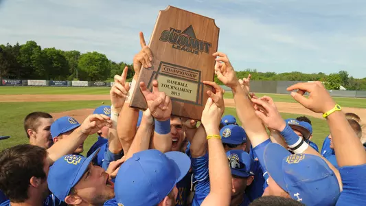 2013 Summit League Baseball Trophy Presentation