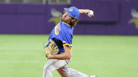 Sundquist Teaser at MINN-1