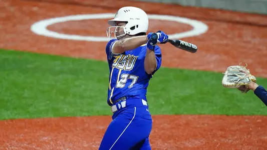 Rozelyn Carrillo Teaser 2021-02