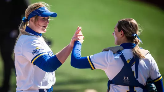 Tori Kniesche & Allison Yoder