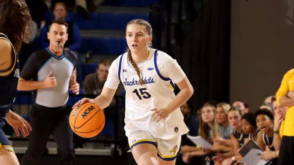 Mahli Abdouch vs. Augustana 102925